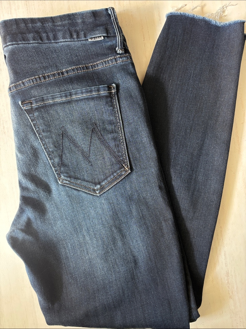 Mother HW Looker Ankle Fray Night Owl Dark Blue Slim Jeans Size 31 Very Stretchy